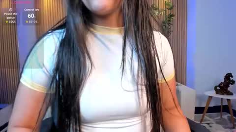 Paulina  online show from 12-18-25, 01:17