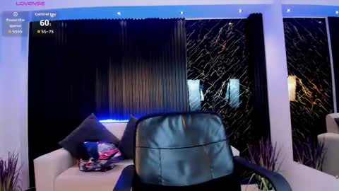 Snapshot of paulina_sweett chatting on 02-17-26, 11:50 Paulina online show from 02-17-26, 11:50