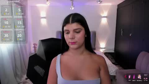 Snapshot of paulinabelle chatting on 06-22-26, 03:20 Paulina Belle online show from 06-22-26, 03:20