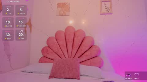 Snapshot of paulinabelle chatting on 06-24-26, 05:01 Paulina Belle online show from 06-24-26, 05:01