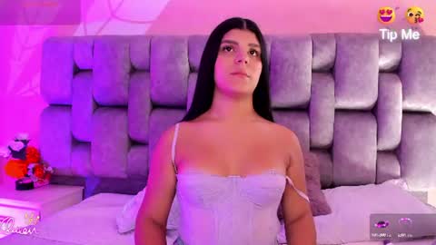 Snapshot of paulinabelle chatting on 06-28-26, 02:23 Paulina Belle online show from 06-28-26, 02:23