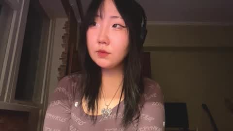 Snapshot of paulinaokutsu chatting on 02-16-26, 02:35 Yuna online show from 02-16-26, 02:35