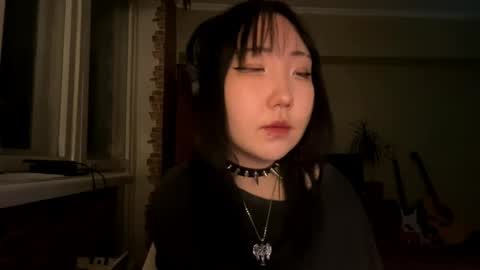 Snapshot of paulinaokutsu chatting on 02-23-26, 02:25 Yuna online show from 02-23-26, 02:25