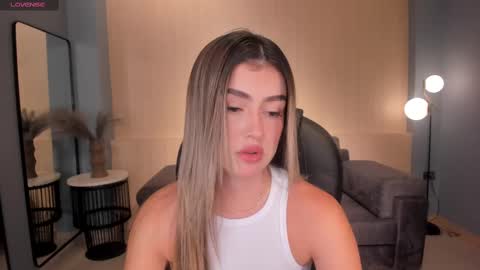 Snapshot of paulinasantosx chatting on 03-12-25, 07:17 Paulina Santos online show from 03-12-25, 07:17