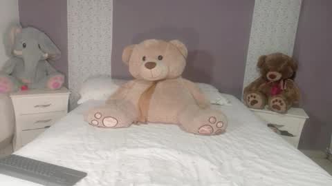 paulina online show from 11-26-25, 05:14