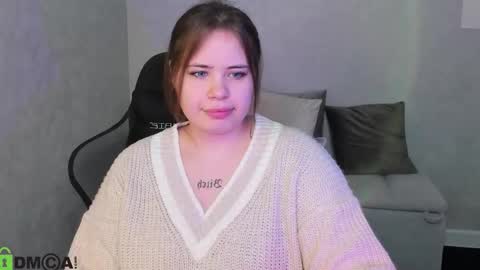 Snapshot of pauline_moore chatting on 12-03-25, 09:51 Erica online show from 12-03-25, 09:51