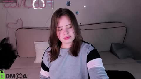 Snapshot of pauline_moore chatting on 12-15-25, 10:08 Erica online show from 12-15-25, 10:08