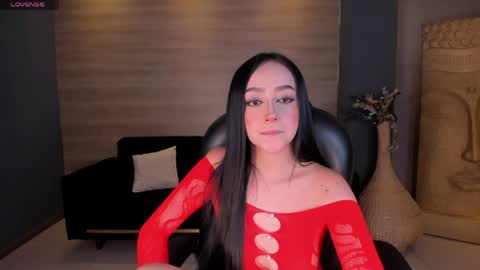 Snapshot of paulinesanz chatting on 05-26-26, 07:10 Pauline Sanz online show from 05-26-26, 07:10