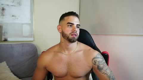 Snapshot of paulphoenix_ chatting on 05-15-26, 11:45 Paul Phoenix online show from 05-15-26, 11:45