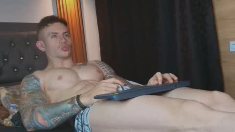 Snapshot of paulthompson_ chatting on 02-01-26, 12:26 Paul online show from 02-01-26, 12:26