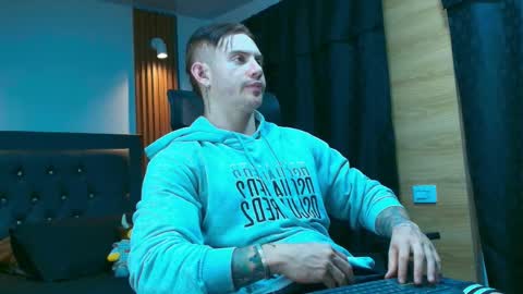 Paul online show from 04-04-26, 11:57