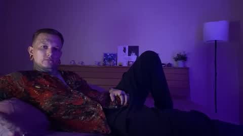 Snapshot of paulvelvet chatting on 11-10-25, 01:54 Paul Velvet online show from 11-10-25, 01:54