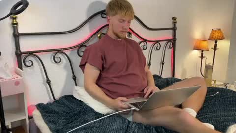 Snapshot of pavelrey chatting on 05-18-26, 10:21 Pavel online show from 05-18-26, 10:21