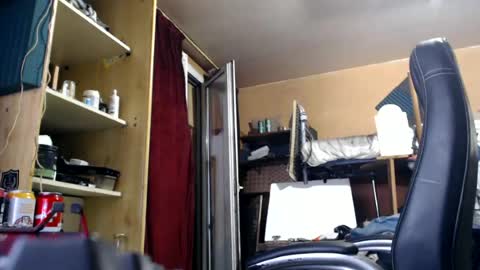 pc8474408 online show from 07-08-26, 10:36