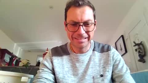 pchittt online show from 12-17-25, 02:01