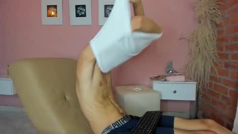 peach tyron online show from 01-15-25, 07:55