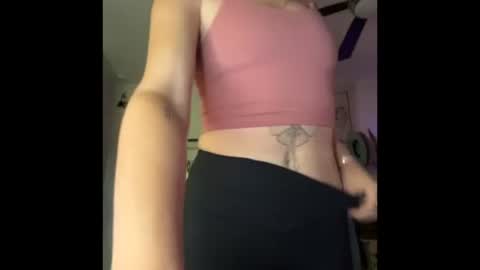 peachesncreampiezz online show from 06-19-26, 10:02