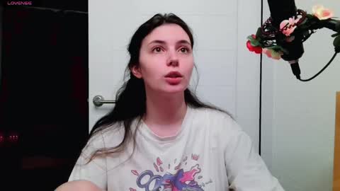 Snapshot of peachybabe__ chatting on 06-03-26, 06:35 Peachy online show from 06-03-26, 06:35