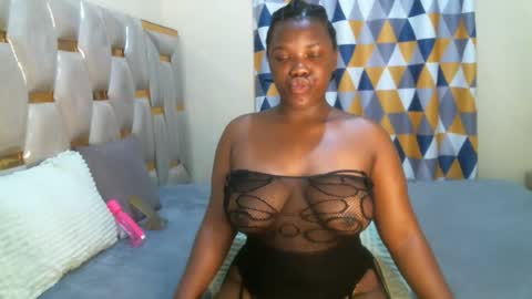 Snapshot of peachygirl255 chatting on 05-02-26, 05:45 Peachy online show from 05-02-26, 05:45