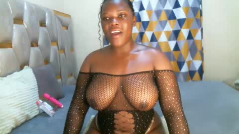 Snapshot of peachygirl255 chatting on 05-19-26, 05:14 Peachy online show from 05-19-26, 05:14