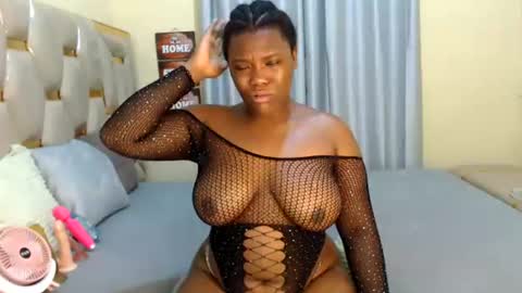 Snapshot of peachygirl255 chatting on 07-12-26, 05:37 Peachy online show from 07-12-26, 05:37