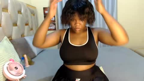 Snapshot of peachygirl255 chatting on 07-15-26, 05:56 Peachy online show from 07-15-26, 05:56