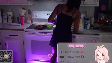 Snapshot of peachypeachgirl chatting on 05-15-26, 08:38 peachypeachgirl online show from 05-15-26, 08:38