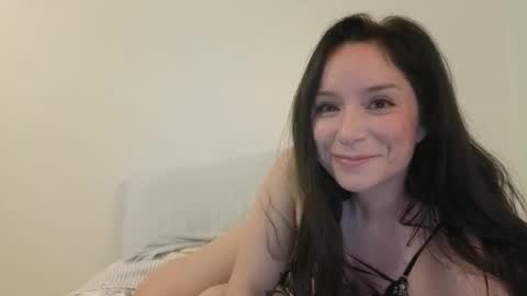 PeachyObsession online show from 11-21-25, 01:48