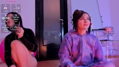 Snapshot of peanaughty chatting on 02-23-26, 05:38 Kate online show from 02-23-26, 05:38