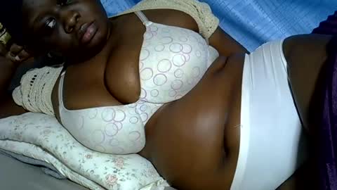 Snapshot of pearl_33 chatting on 06-08-26, 01:33 Keci online show from 06-08-26, 01:33