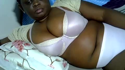 Snapshot of pearl_33 chatting on 06-17-26, 09:49 Keci online show from 06-17-26, 09:49