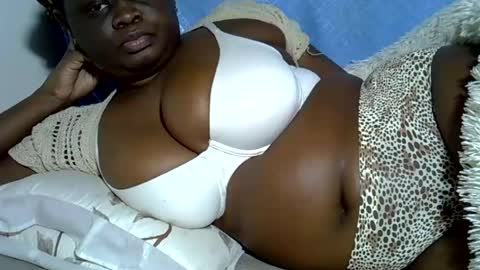 Snapshot of pearl_33 chatting on 06-24-26, 03:22 Keci online show from 06-24-26, 03:22