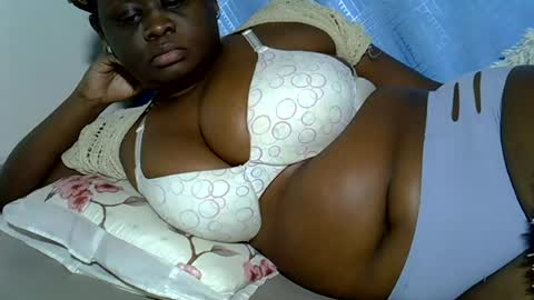 Snapshot of pearl_33 chatting on 07-11-26, 01:08 Keci online show from 07-11-26, 01:08
