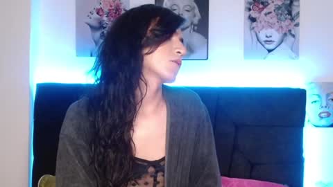 pearlatin online show from 01-10-25, 01:21