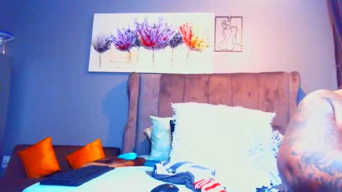 Pearl online show from 12-22-25, 06:38