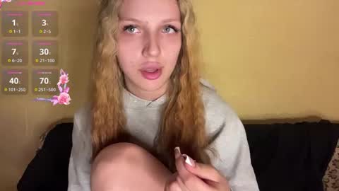 Snapshot of pearlinesilfies chatting on 06-23-26, 06:17 Zlata online show from 06-23-26, 06:17