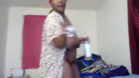 Snapshot of pebblessmith453 chatting on 11-23-25, 09:42 pebblessmith453 online show from 11-23-25, 09:42