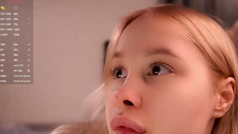 Snapshot of pebee chatting on 05-13-26, 04:32 Lily online show from 05-13-26, 04:32