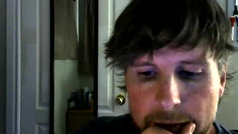 Snapshot of pecas90 chatting on 11-02-25, 11:51 pecas90 online show from 11-02-25, 11:51