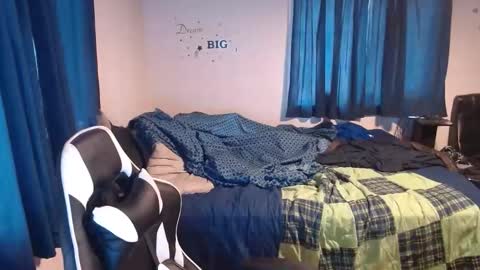 Snapshot of pecker40 chatting on 01-05-25, 08:00 pecker40 online show from 01-05-25, 08:00