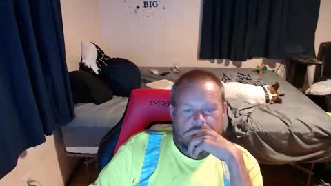 Snapshot of pecker40 chatting on 09-12-25, 04:45 pecker40 online show from 09-12-25, 04:45