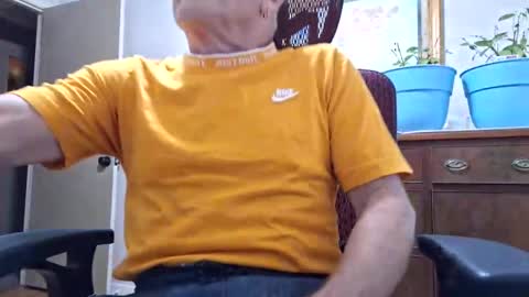 peepingmale online show from 12-15-24, 04:04