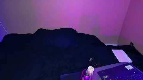 Tiffany Von-Pierre online show from 06-04-26, 01:44