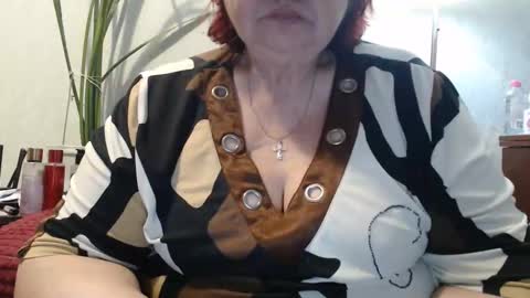 Snapshot of peggysoft chatting on 05-12-26, 06:27 PeggySoft online show from 05-12-26, 06:27