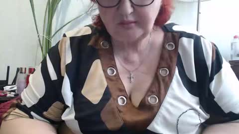 Snapshot of peggysoft chatting on 05-13-26, 10:12 PeggySoft online show from 05-13-26, 10:12