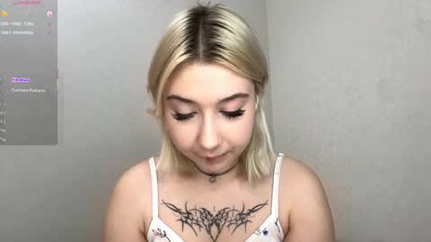 Snapshot of pekadark chatting on 09-16-25, 04:35 HERES ALICE WELCOME EVERYONE LOVENSE DOMI REACT TO YOUR TIPS LETS MAKE A GREAT SHOW TOGETHER online show from 09-16-25, 04:35