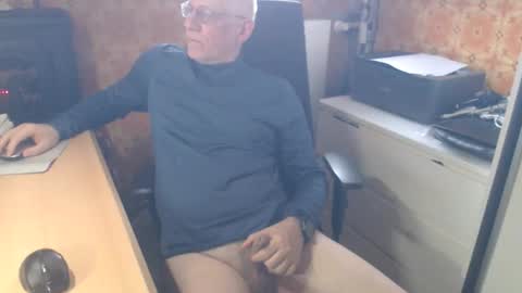 Pemue65 online show from 04-09-26, 06:02