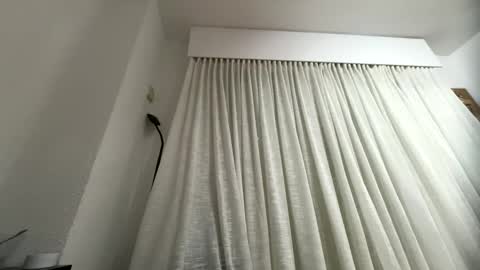 penebunny online show from 12-21-25, 03:46