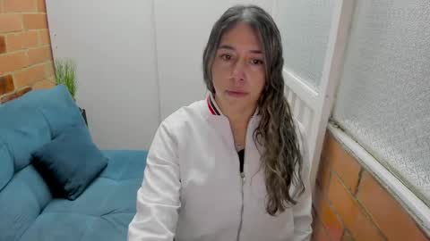 Penelope online show from 04-06-26, 06:42