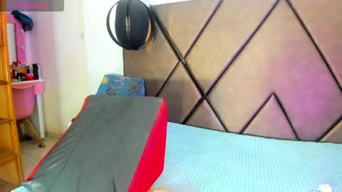 Snapshot of penelopeguzman__ chatting on 05-28-26, 04:04 Sweet Penelope online show from 05-28-26, 04:04
